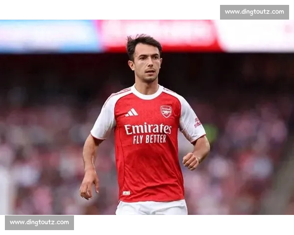 阿森纳官宣帕尔特伊离队！5 年功勋自由身告别，中场重组启动签布伦特福德铁腰